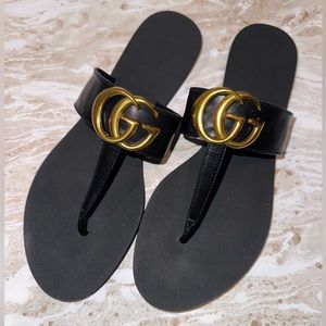 Thong sandal with GG logo size 10